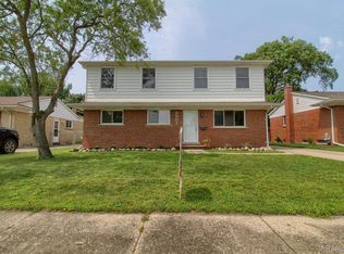 8901 Oporto St, Livonia, MI 48150