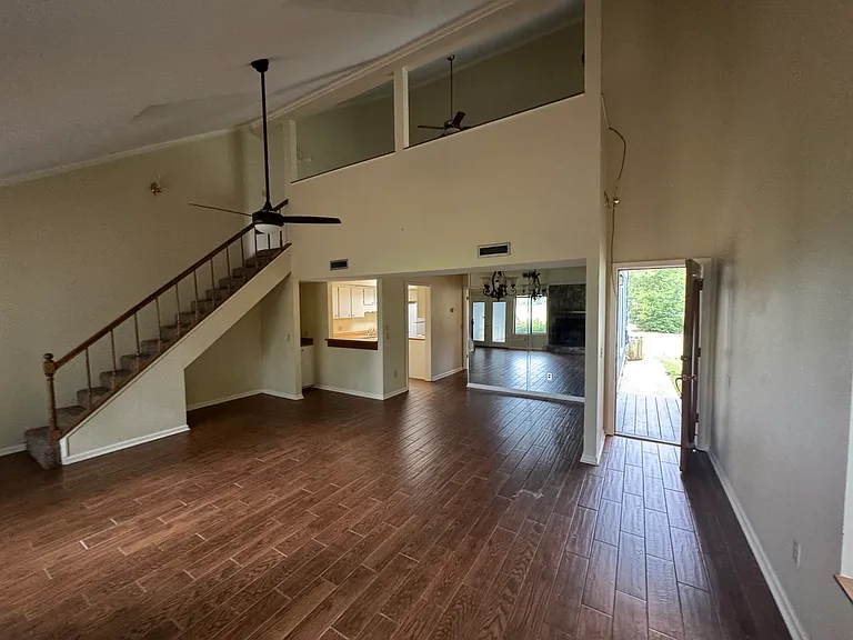 101 Golf Ct — Photo 4