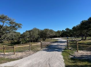 402 Mack Rd, Aransas Pass, TX 78336