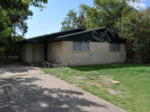 108 Moss St, College Station, TX