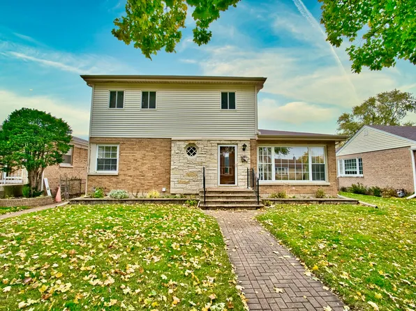 5256 Harvard Ter, Skokie, IL 60077