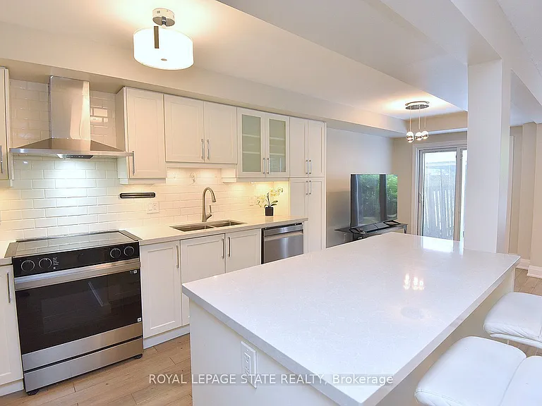 519 Southridge Dr — Photo 18