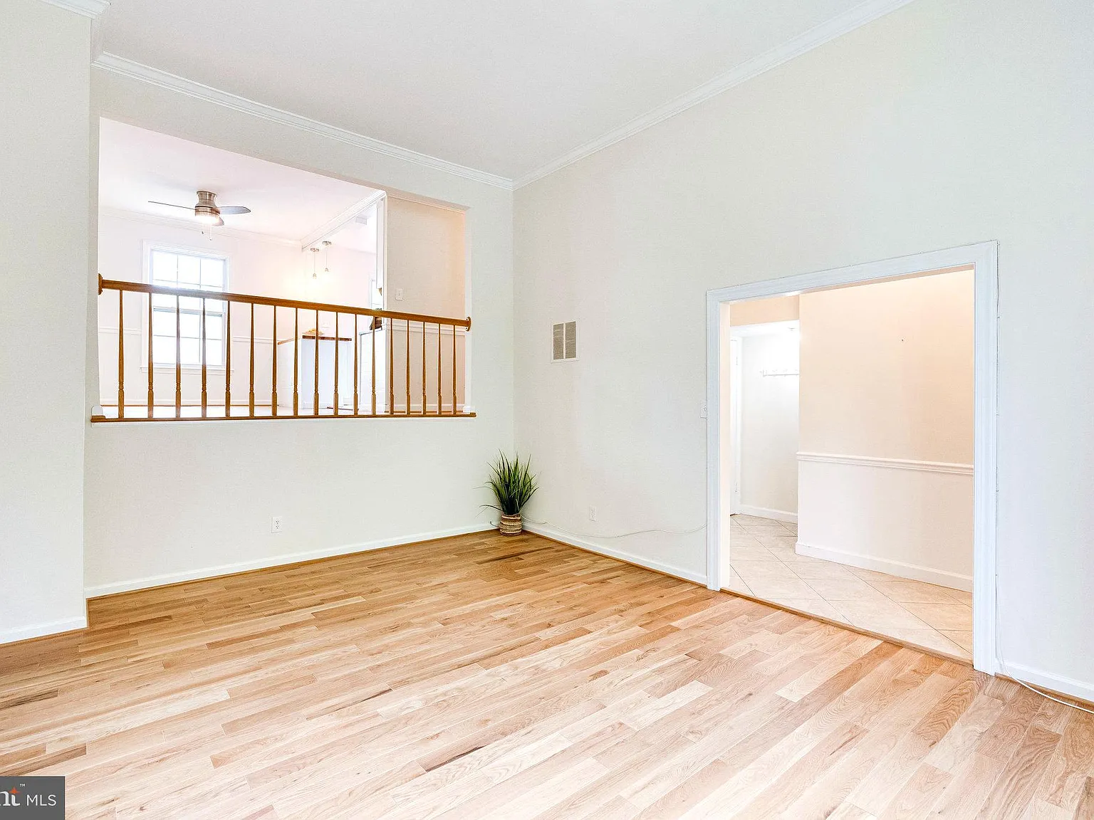 3 bed, 2.5 bath, 2112 sqft, $3,100 — Photo 4