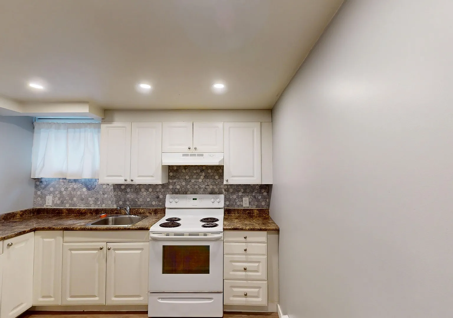 14720 104 Ave Nw - BSMT — Photo 1