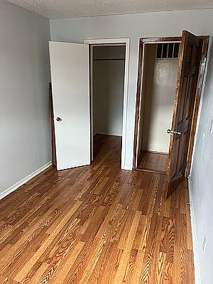 5th image of 652 Beck St Floor 2