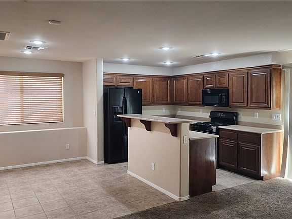 3rd image of 853 Patagonia Ridge Ave
