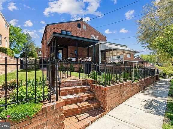 3rd image of 5153 8th St NE