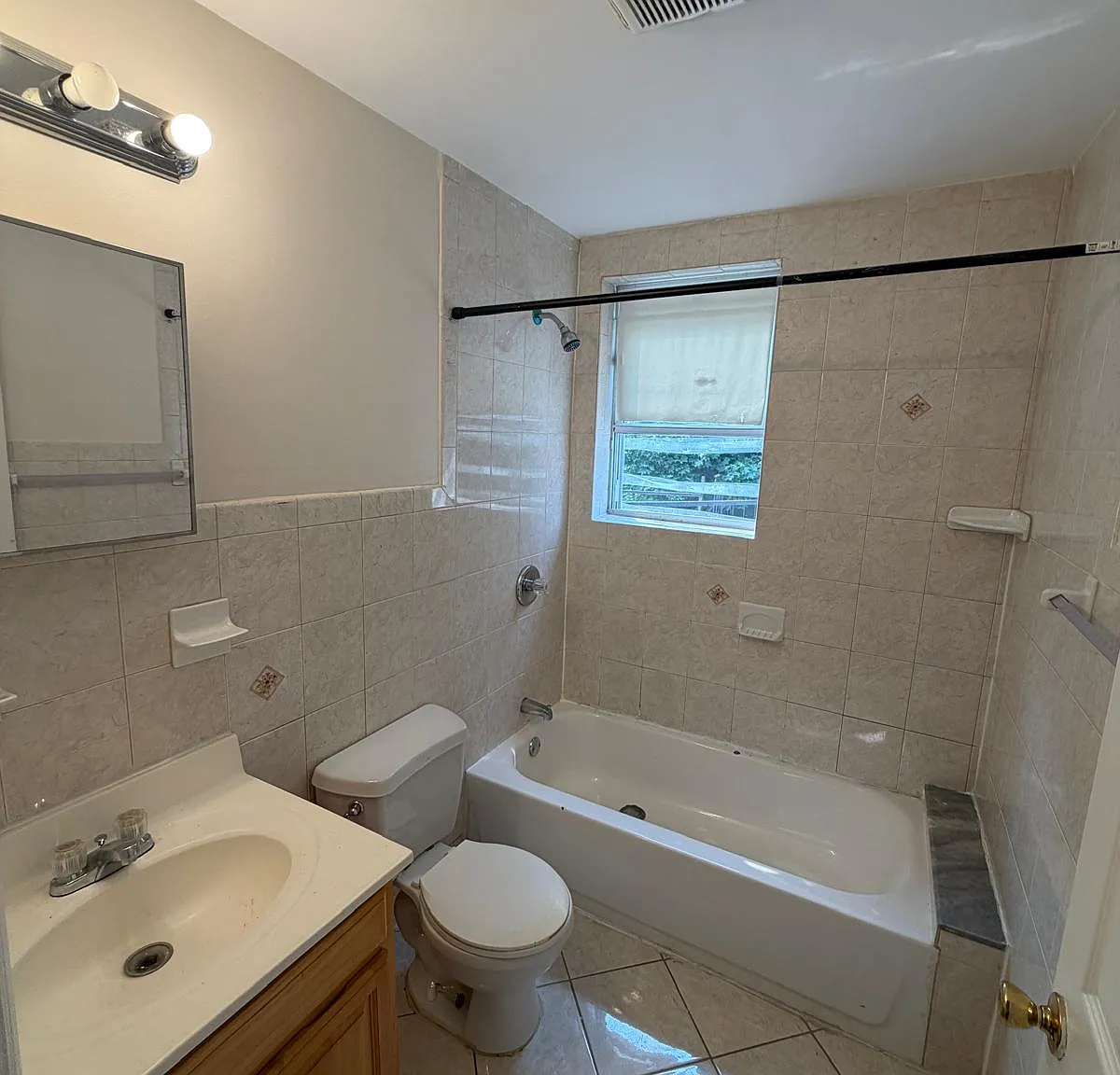 2 bed, 650 sqft, $1,450 — Photo 4