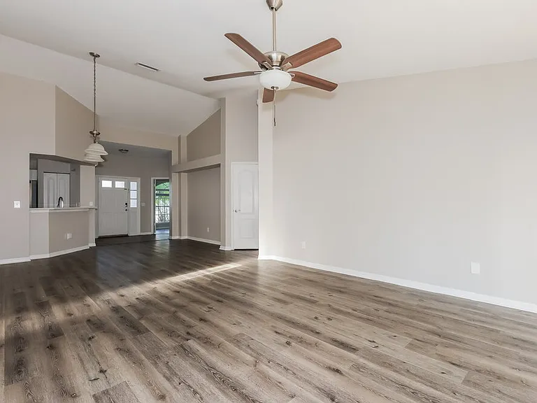 9726 Cypress Pond Ave — Photo 4