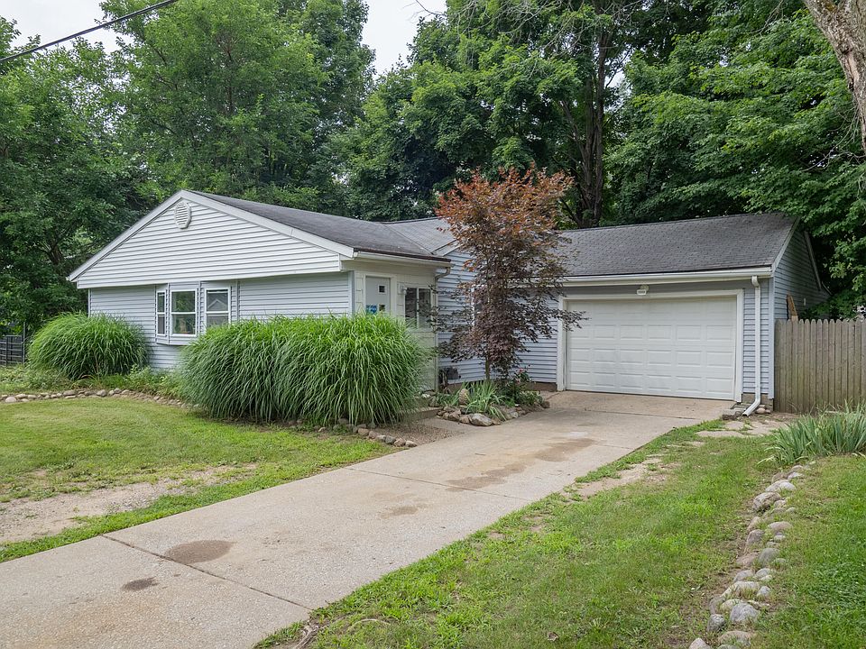 1st image of 10648 Oakland Dr