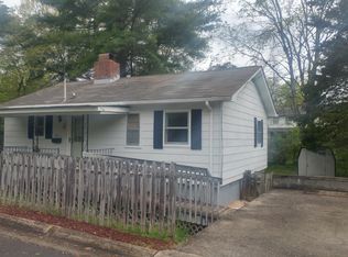 105 Temple Rd, Oak Ridge, TN 37830