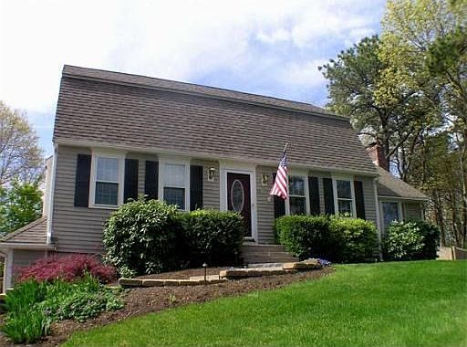 2nd image of 61 Kenwood Dr
