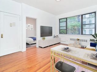 400 W 45th St APT 4G, New York, NY 10036