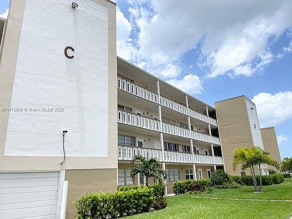 3rd image of 451 Southampton Dr #C