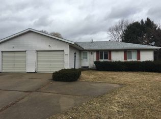 923 Sprucewood Ln, South Bend, IN 46637