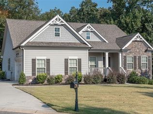 6145 Providence Lake Dr, Gainesville, GA 30506
