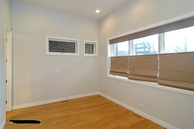 813 N May St — Photo 10