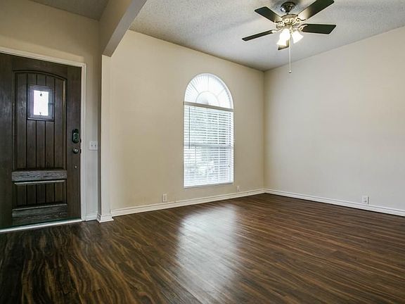 3rd image of 1518 Park Chase Ave