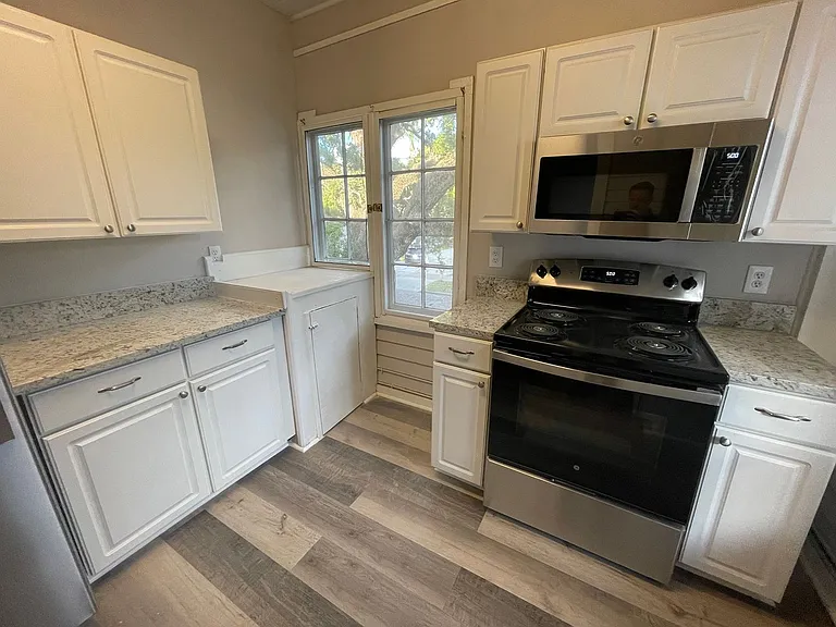 B 309 Brevard — Photo 4