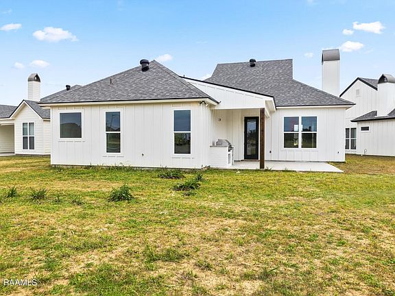 3rd image of 208 San Sebastian Dr