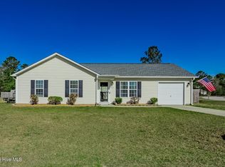 400 Alder Ct, Richlands, NC 28574