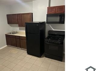 152 W 117th St #2R, Chicago, IL 60628