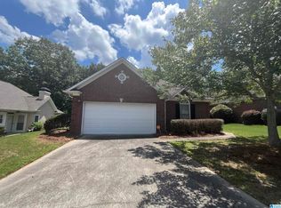 825 Greystone Highlands Dr, Birmingham, AL 35242