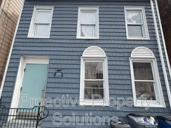 209 Cattell St APT 1F, Easton, PA 18042