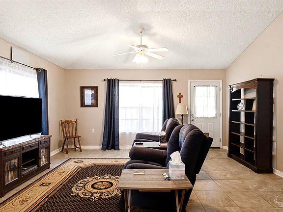 4th image of 1466 Newcastle Way