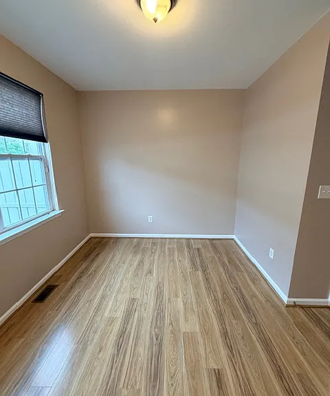 319 S Parkway Dr — Photo 19