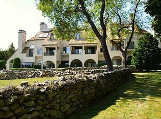 11 Weetamoe Farm Dr #11, Bristol, RI 02809