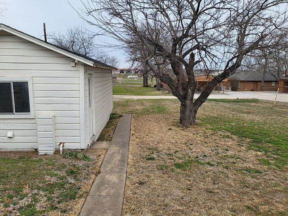 5th image of 2117 N Crockett St APT B