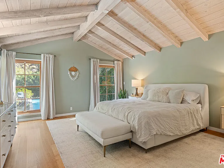 1853 Nichols Canyon Rd — Photo 15
