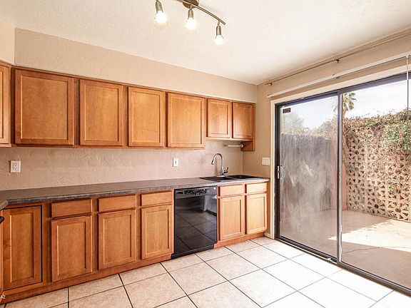 3rd image of 4992 N Plaza Amor
