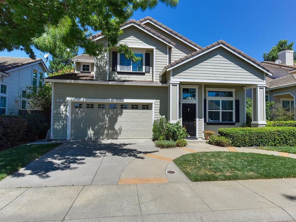 1st image of 394 Coventry Cir