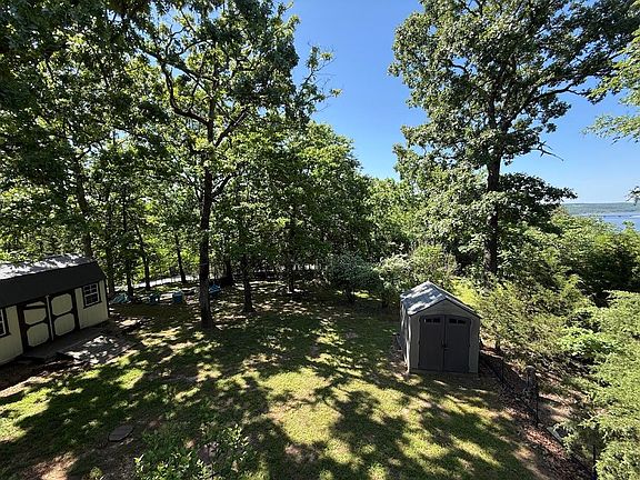 5th image of 369 Crestview Drive