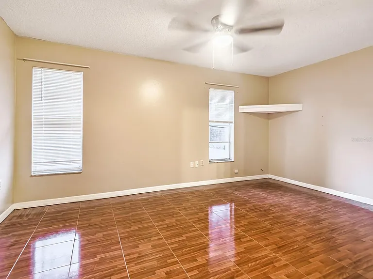 1321 N Hart Blvd — Photo 8