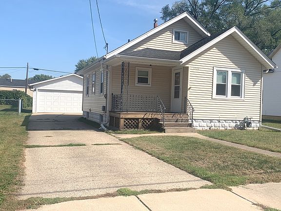 2nd image of 2722 Horton St