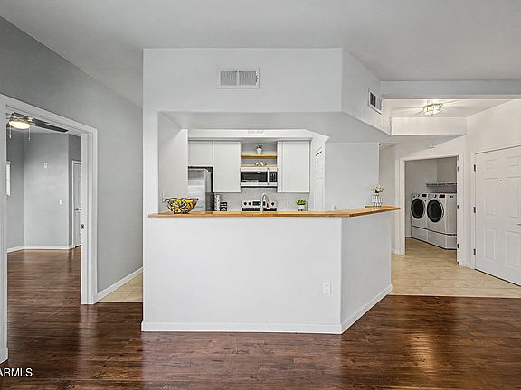 4th image of 600 W GROVE Parkway #1009