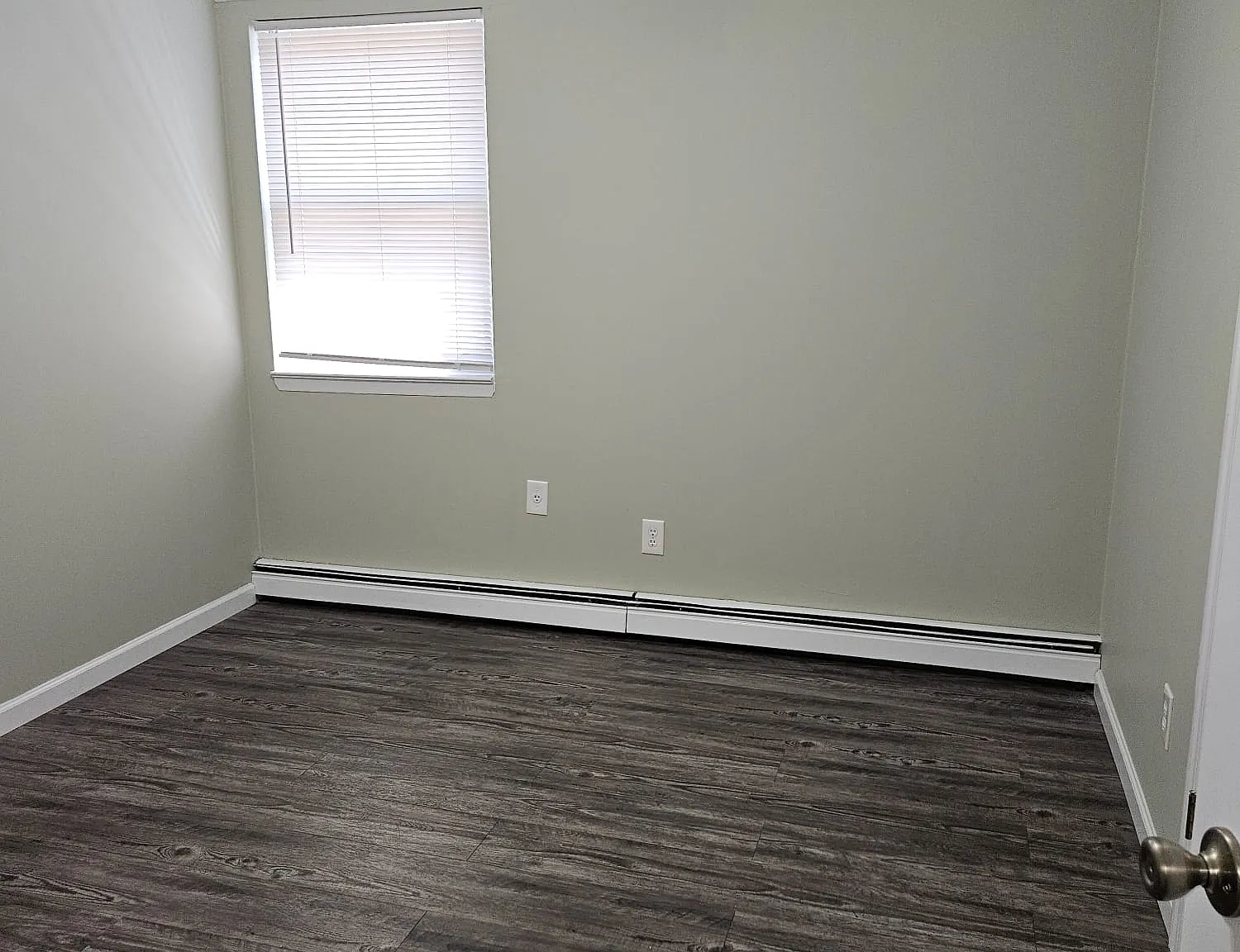 3 bed, 1150 sqft, $3,700 — Photo 4