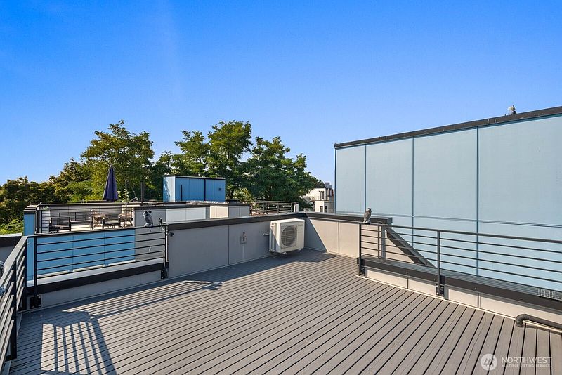2nd image of 1539 14th Avenue S #B