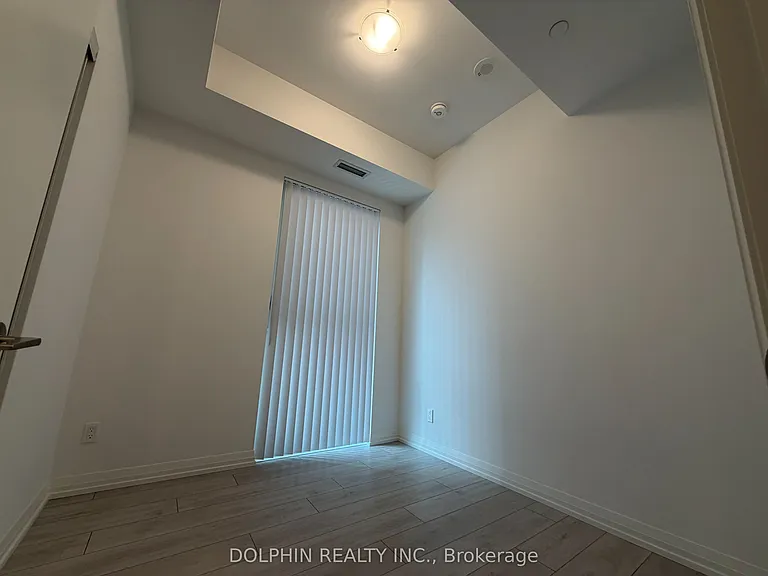 400 King St W #722 — Photo 5