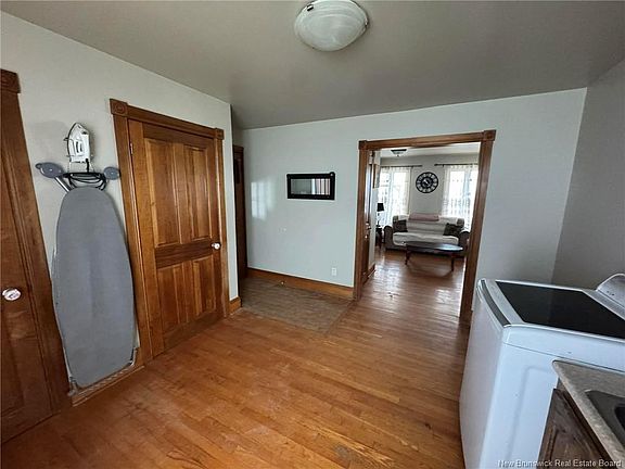 5th image of 329 Price Rd