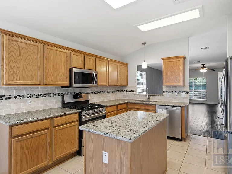 11216 Crazy Well Dr — Photo 12