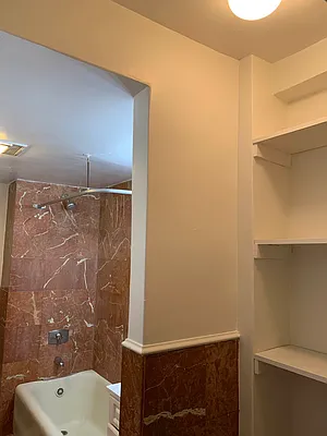 Rented by Bond New York | media 21