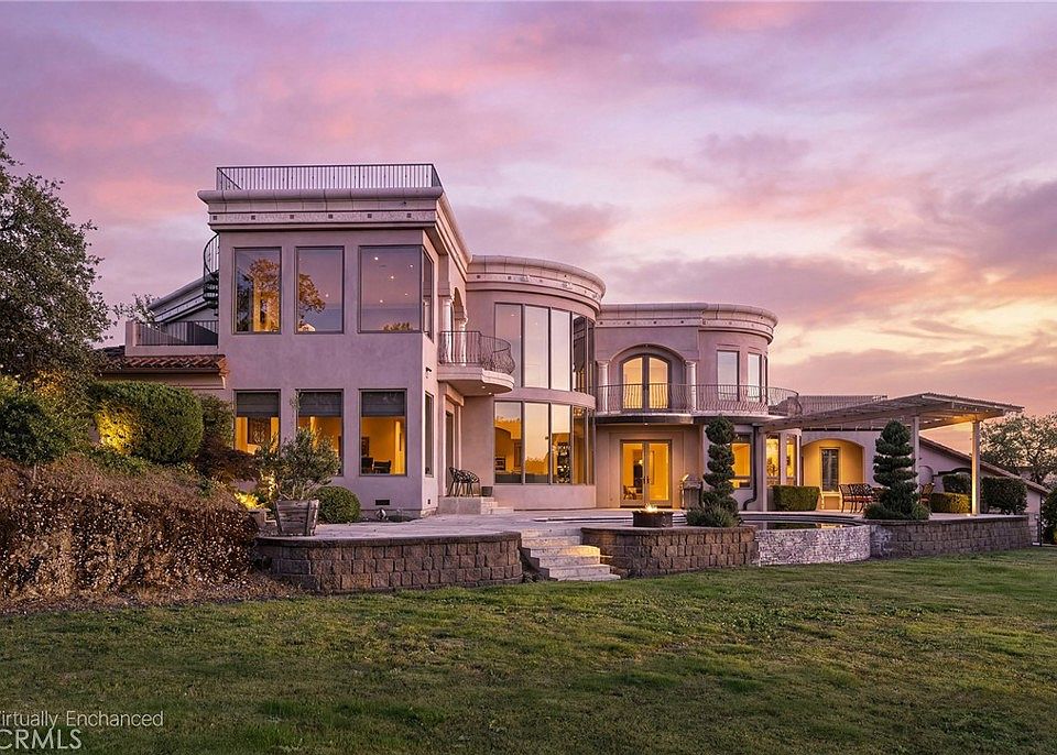 1st image of 876 Whispering Winds Ln