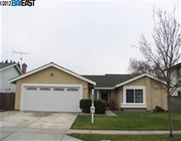 1st image of 4684 Amiens Ave