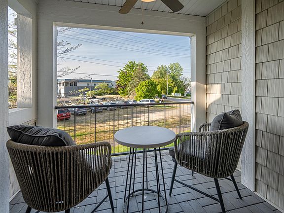 3rd image of 249 Jackson St #5