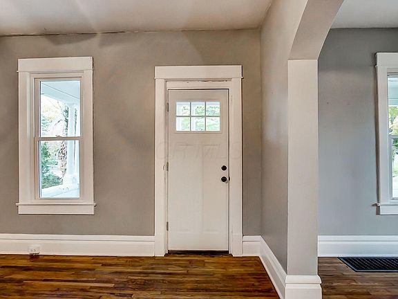 4th image of 594 Hudson Ave