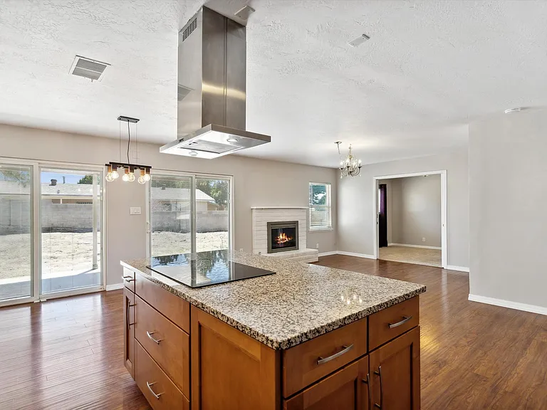 12912 Bryce Ave NE — Photo 11